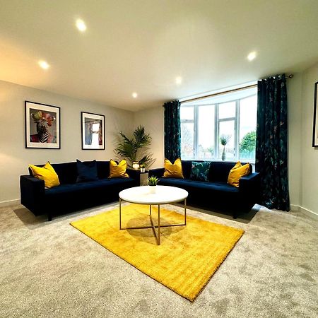 Amazing Large 3 Bedroom Apartment - Sleeps 8! Bournemouth Buitenkant foto