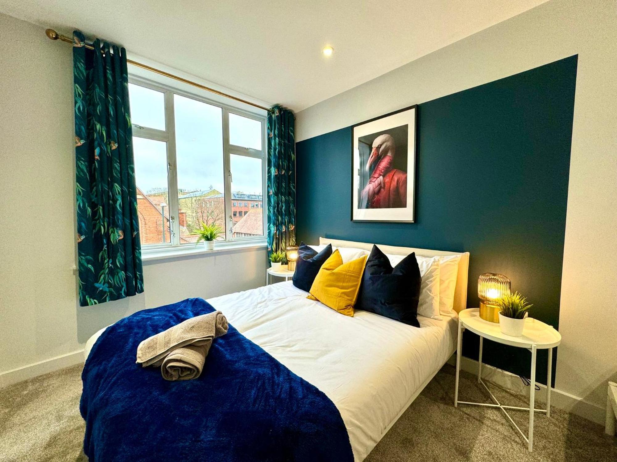 Amazing Large 3 Bedroom Apartment - Sleeps 8! Bournemouth Buitenkant foto