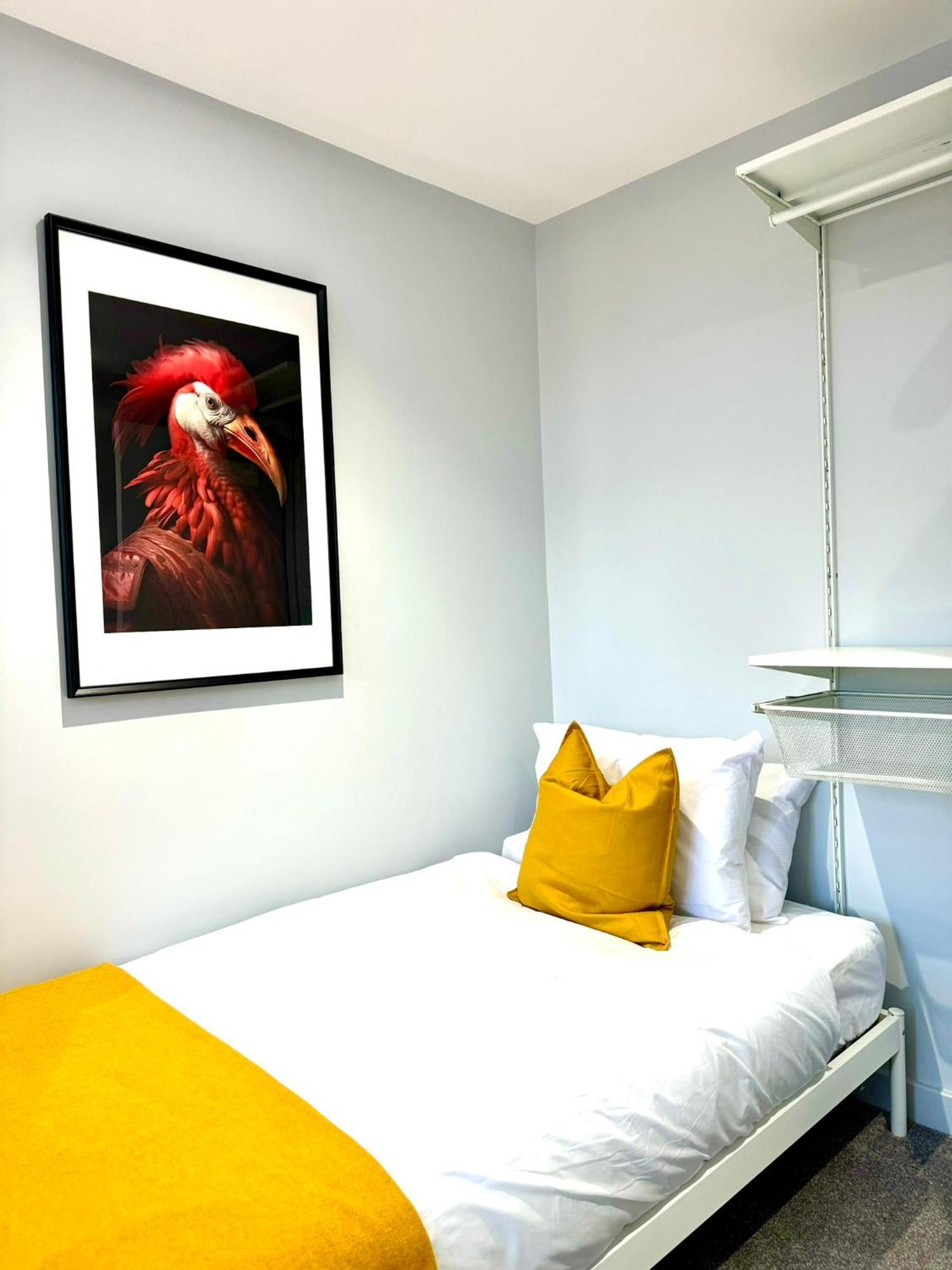 Amazing Large 3 Bedroom Apartment - Sleeps 8! Bournemouth Buitenkant foto