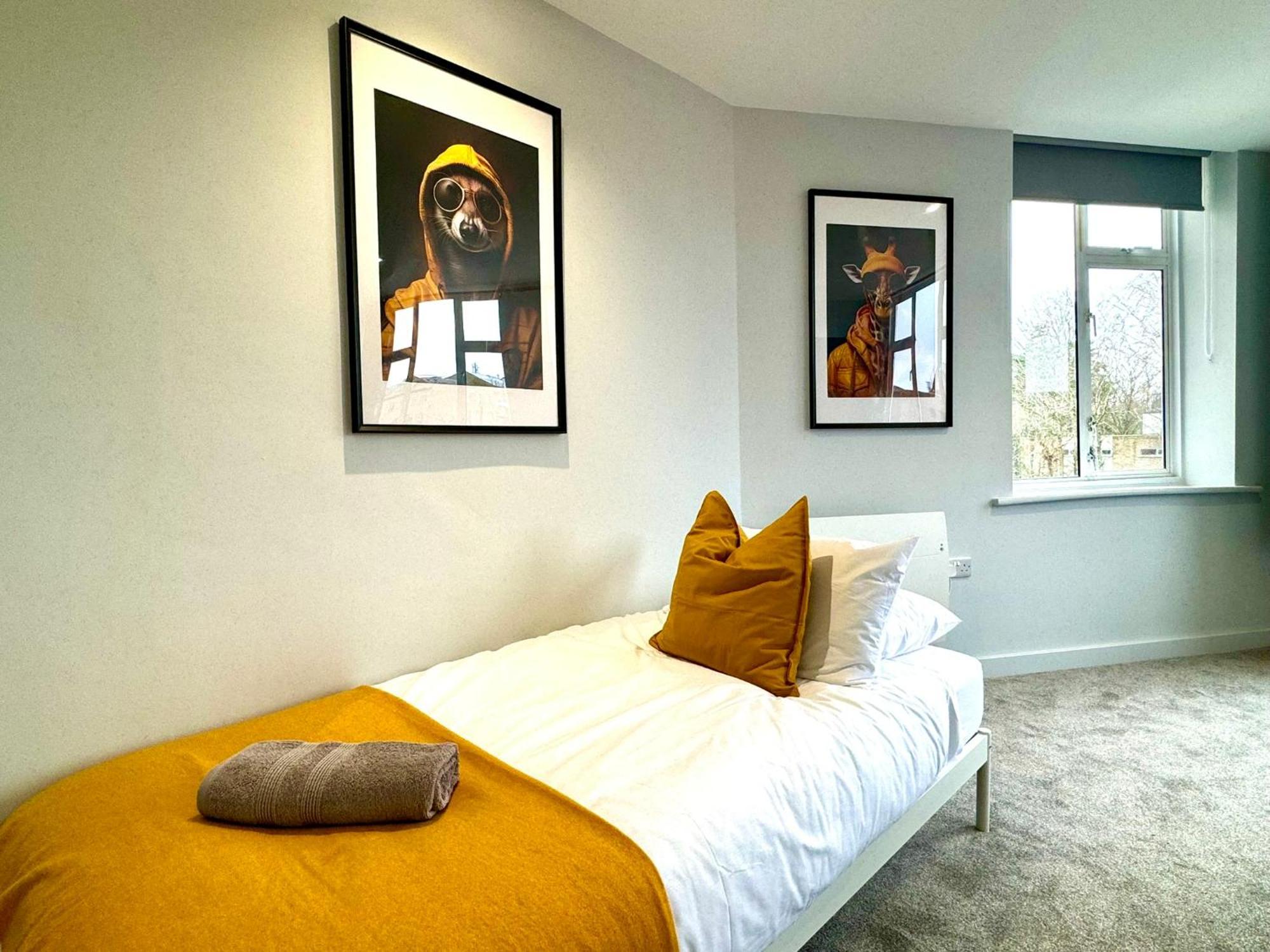 Amazing Large 3 Bedroom Apartment - Sleeps 8! Bournemouth Buitenkant foto
